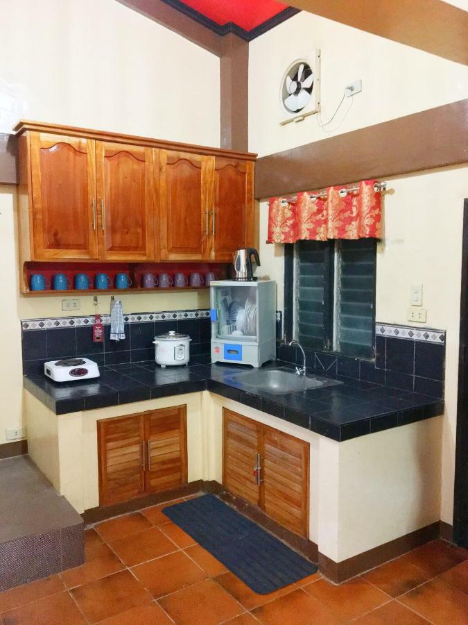 Villa Fully Ac 3Br House For 8Pax Near Airport And Sm With 100Mbps Wifi à Puerto Princesa Extérieur photo